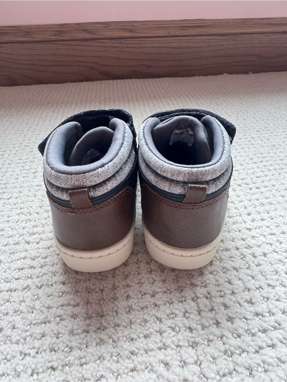 CARTERS—Kids Navy High-Top Sneakers with Gray Details (Size 10) - Picture 3 of 5
